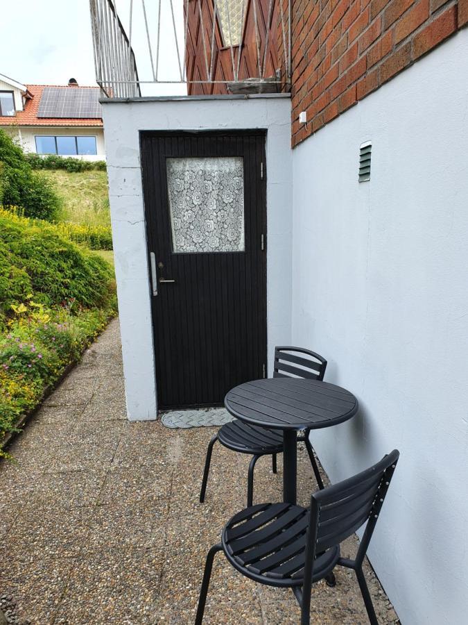50 M Till Bad I Centrala Skaerhamn Exterior photo